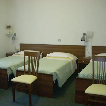 Hotel Tuscolano Bolonia