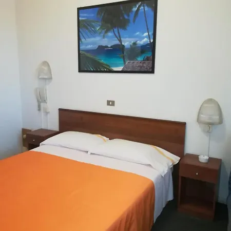 Tuscolano Hotel Bolonia