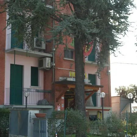 Tuscolano Hotel Bolonia